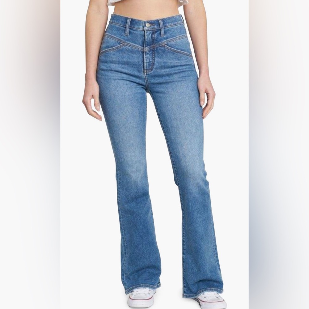 DAZE Go-Getter Yoke Flare Jeans Women’s Size 25 High Rise Medium Wash